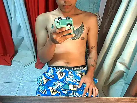 Snapshot of urfucking_ken chatting on April 9, 1:39 pm urfucking ken online show from April 9, 1:39 pm