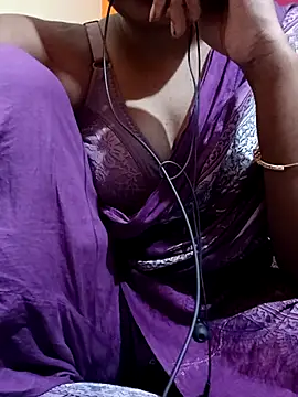 Hot-Kareena online show from April 9, 6:36 pm