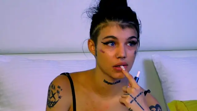 YasminnStorm online show from June 11, 4:42 am