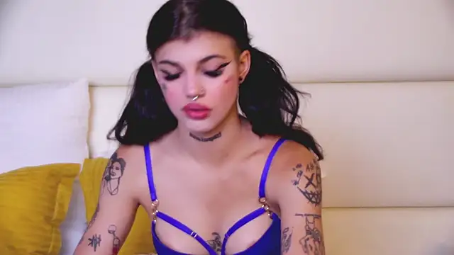 YasminnStorm online show from July 17, 4:32 am