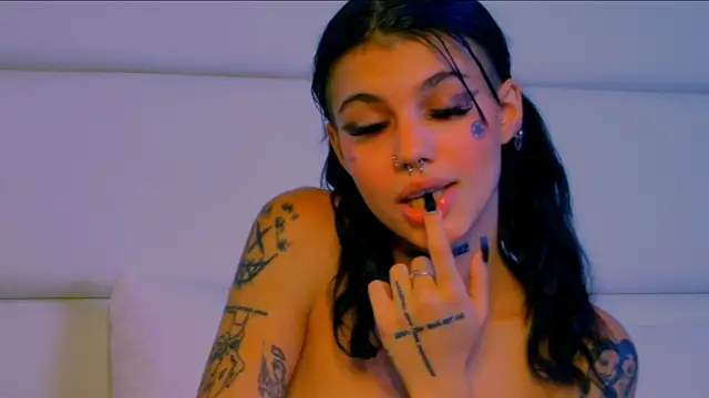 YasminnStorm online show from June 24, 4:44 am