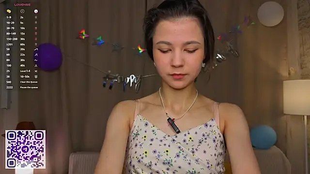 Snapshot of SheliaBinkley chatting on June 1, 6:29 pm SheliaBinkley online show from June 1, 6:29 pm