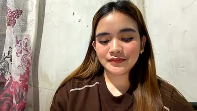 BillieMillhouse online show from April 6, 12:28 pm