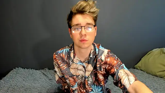 zeriax online show from June 21, 2:06 am