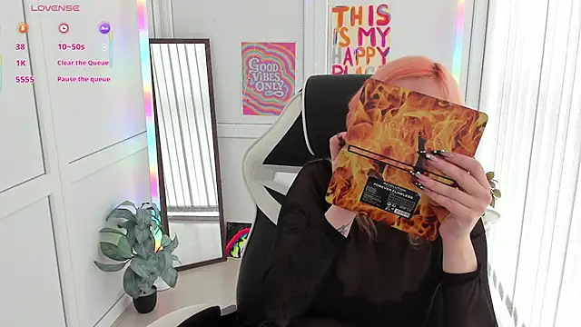 NightLeaf online show from May 17, 12:38 pm