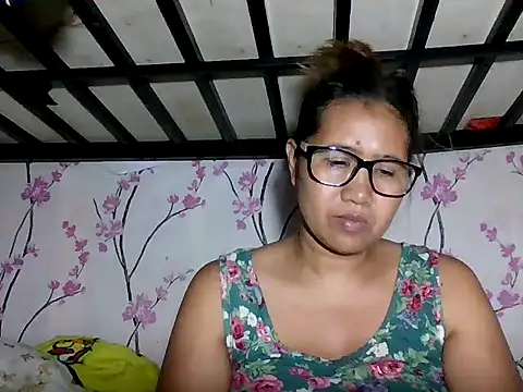  SweetSmile online show from April 15, 2:32 pm