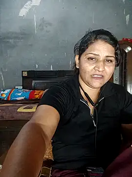 Snapshot of Riyashrma001 chatting on May 4, 6:17 am Riyashrma001 online show from May 4, 6:17 am
