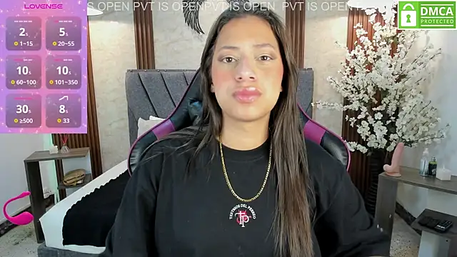 Atiena  online show from May 6, 4:11 pm
