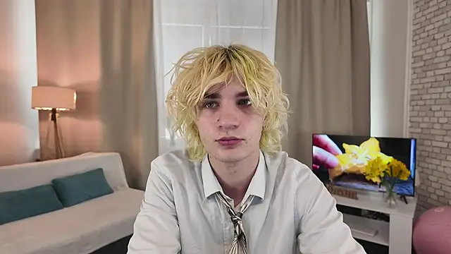 JameMilann online show from May 13, 1:07 pm