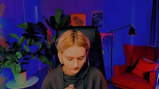 MicheleMarsh online show from April 17, 11:24 am