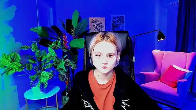 MicheleMarsh online show from April 8, 1:01 pm