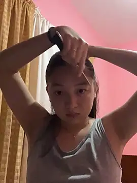 onlykays  online show from April 4, 12:12 pm