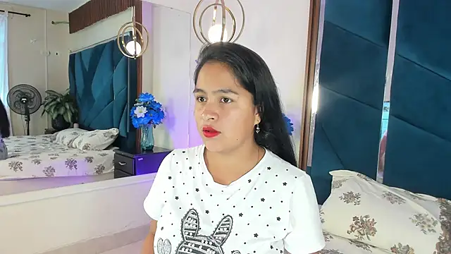 AprilMiiller online show from April 30, 1:51 pm
