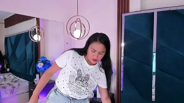 AprilMiiller online show from April 30, 8:57 pm