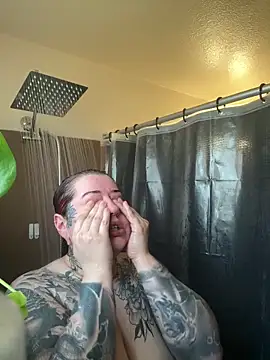 everythingyours online show from April 6, 11:06 pm