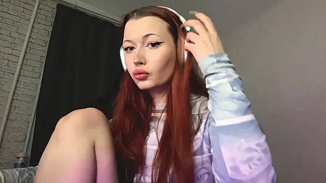 Snapshot of LaurenGoodhart chatting on April 10, 5:09 pm LaurenGoodhart online show from April 10, 5:09 pm