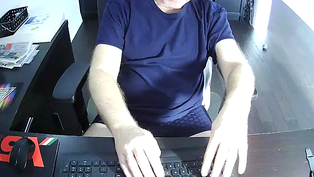 Shalun2000 online show from April 20, 10:00 pm