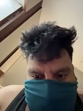 aay18 online show from April 3, 5:30 pm