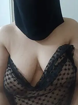 Snapshot of Amira_Egypt chatting on July 9, 10:31 pm Amira Egypt online show from July 9, 10:31 pm