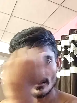 Snapshot of power_houseboy chatting on April 8, 6:20 pm power houseboy online show from April 8, 6:20 pm