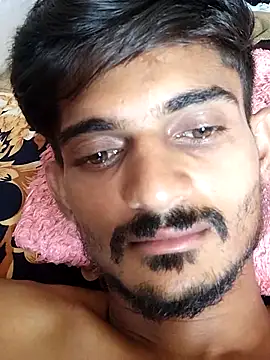 Snapshot of power_houseboy chatting on April 5, 10:11 am power houseboy online show from April 5, 10:11 am