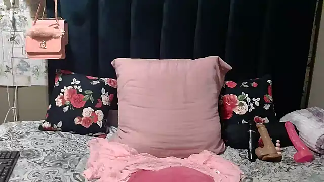 PinkyxGodess online show from May 18, 10:58 pm