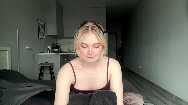 kirtova  online show from April 28, 11:25 am