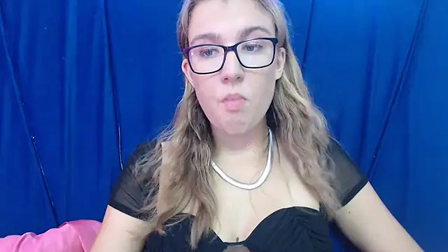 Yennyloves online show from June 19, 11:27 am