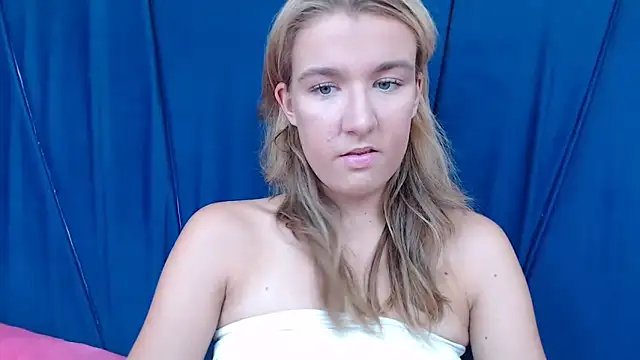 Yennyloves online show from May 1, 1:38 pm
