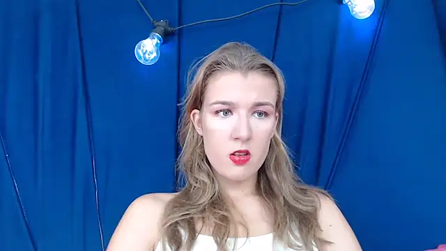 Yennyloves online show from May 12, 11:05 am
