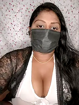 Romantic Woman online show from June 21, 6:46 pm