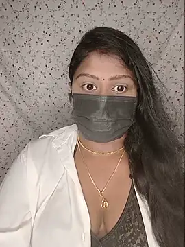 Romantic Woman online show from July 21, 5:25 pm