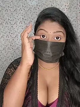 Romantic Woman online show from May 30, 6:46 pm