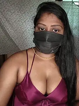 Romantic Woman online show from May 16, 6:34 am
