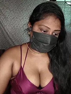 Romantic Woman online show from May 16, 6:56 am