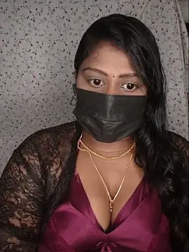 Romantic Woman online show from June 15, 7:02 pm