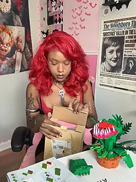 spookiebaddie online show from June 24, 7:44 pm