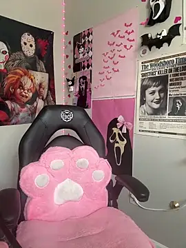spookiebaddie online show from June 21, 8:25 pm