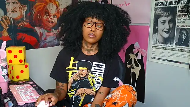 spookiebaddie online show from July 9, 7:02 pm