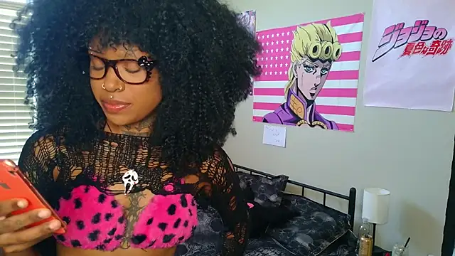 Snapshot of spookiebaddie chatting on April 16, 6:08 pm spookiebaddie online show from April 16, 6:08 pm
