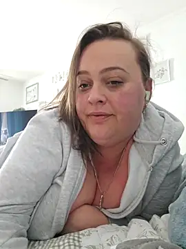 nika-W online show from May 19, 6:20 am