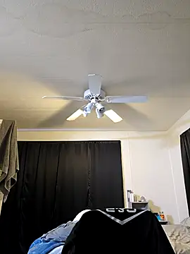 JpSmith04 online show from April 3, 11:44 pm