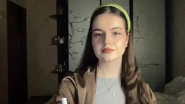 Snapshot of Oleksiiss chatting on April 16, 12:22 am Oleksiiss online show from April 16, 12:22 am