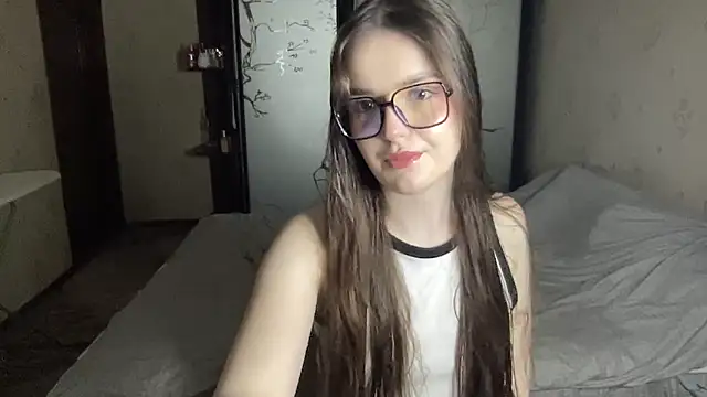 Snapshot of Oleksiiss chatting on May 18, 10:03 pm Oleksiiss online show from May 18, 10:03 pm