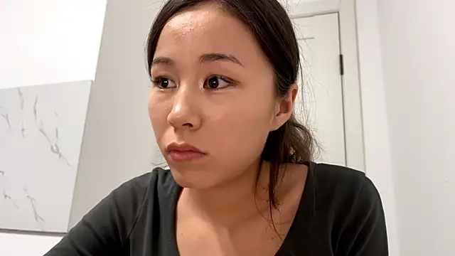 fengxicolombia online show from April 9, 3:51 pm