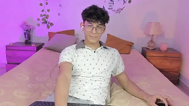 Alazbel8 online show from May 17, 6:41 pm