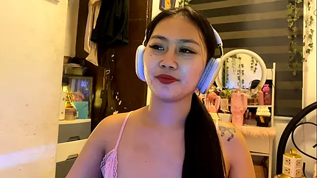 GlindaDejardin online show from May 6, 5:17 pm