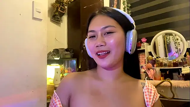 GlindaDejardin online show from April 23, 5:36 pm