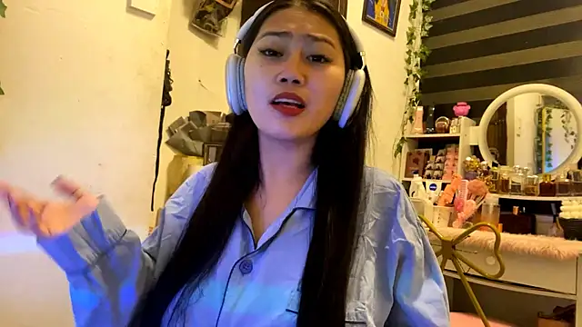 GlindaDejardin online show from April 29, 5:28 pm