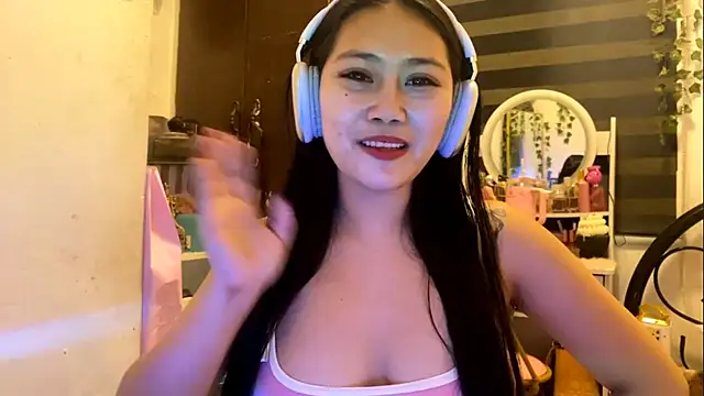 GlindaDejardin online show from May 12, 5:19 pm